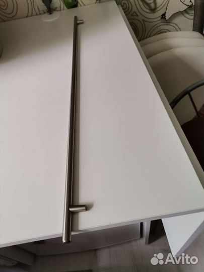 Ручка для двери шкафа