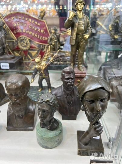 Сталин Жуков Дзержинский Ленин Суворов Бюсты