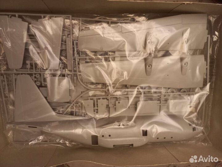 Модель самолета C-130 E/H Hercules 1/72