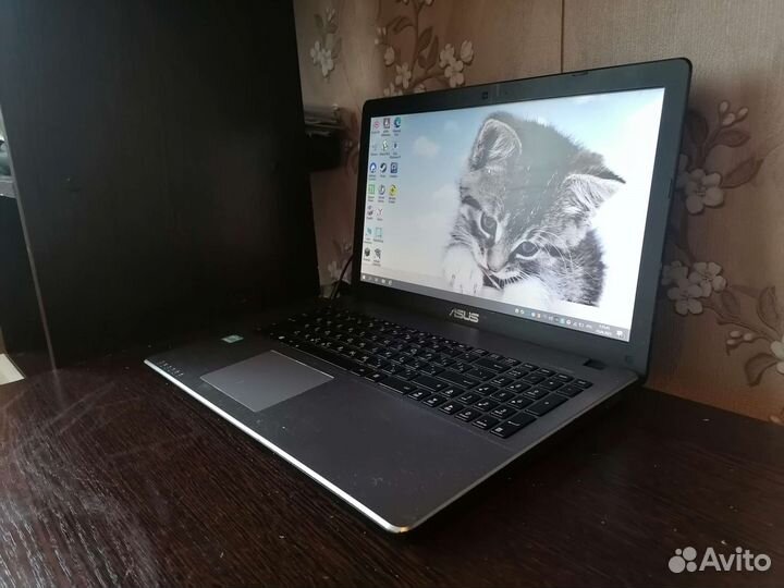 Ноутбук Asus x550c