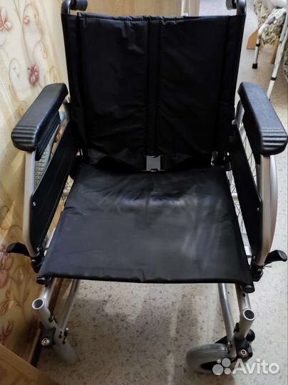 Кресло коляска для инвалидов