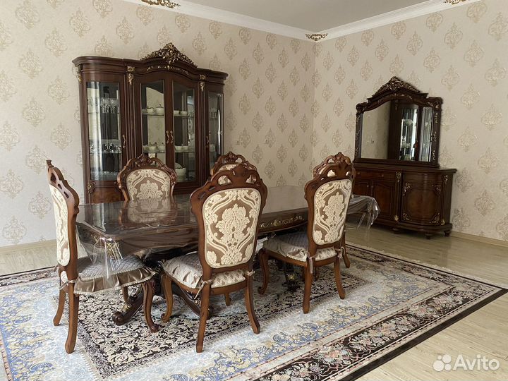 Стол, стулья, горка