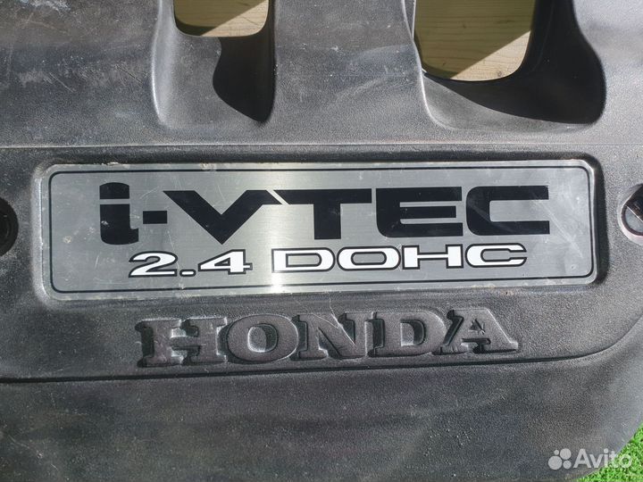 Декоративная крышка двс Honda Elysion