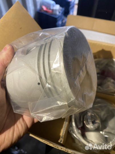 Комплект поршней с кольцами на мотор Toyota 2B