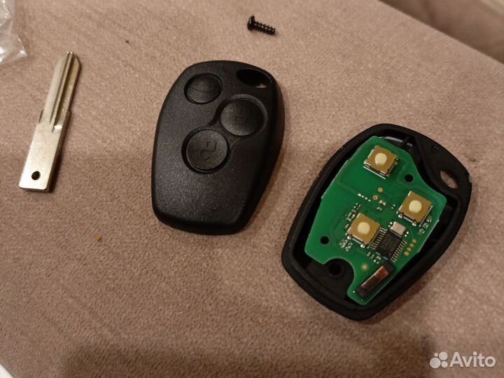 Ключ Рено с чипом7946