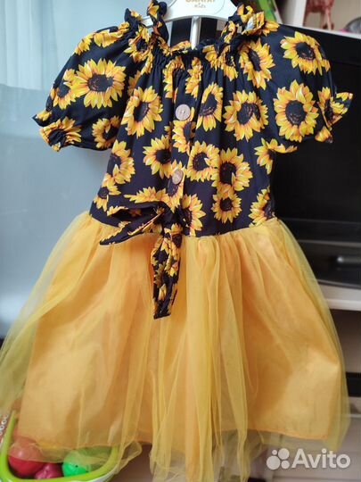 Платье для девочки праздничное 98