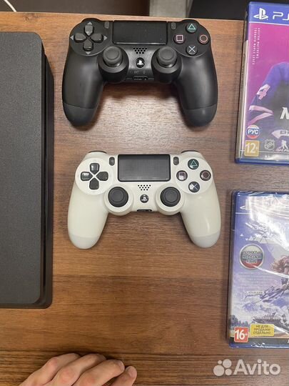 Sony PS4 slim 1tb