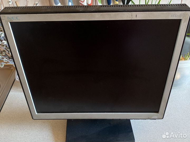 Монитор NEC 17дюймов