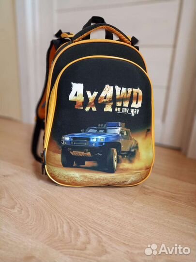 Рюкзак для мальчика школьный