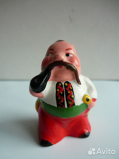 Казак с трубкой и саблей,глина h 5 см,масло.Ретро