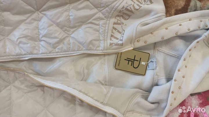 Женская верхняя одежда размер стандарт от 48-52