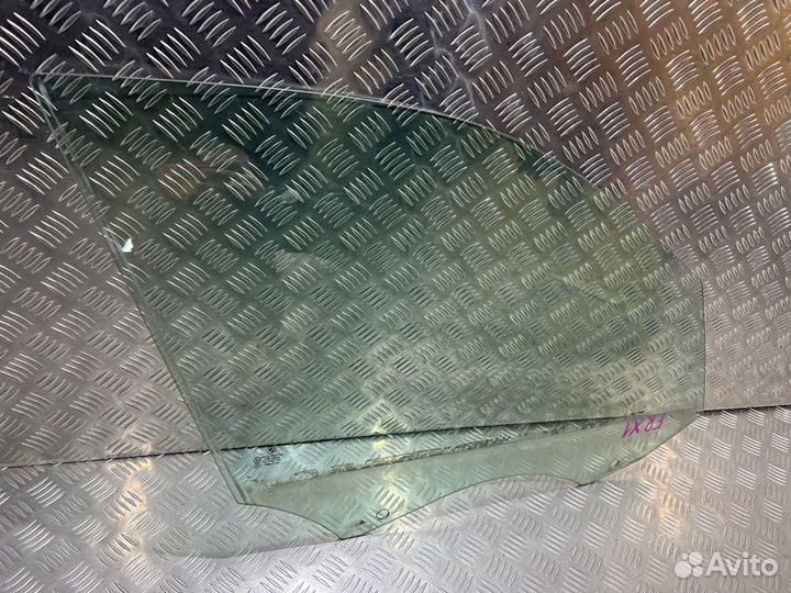 Стекло переднее правое Bmw X1 E 84 2.0 N46B20