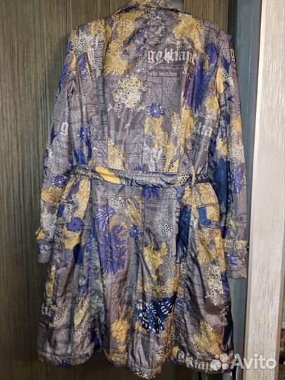 John galliano плащ с подкладом 46 48 газета