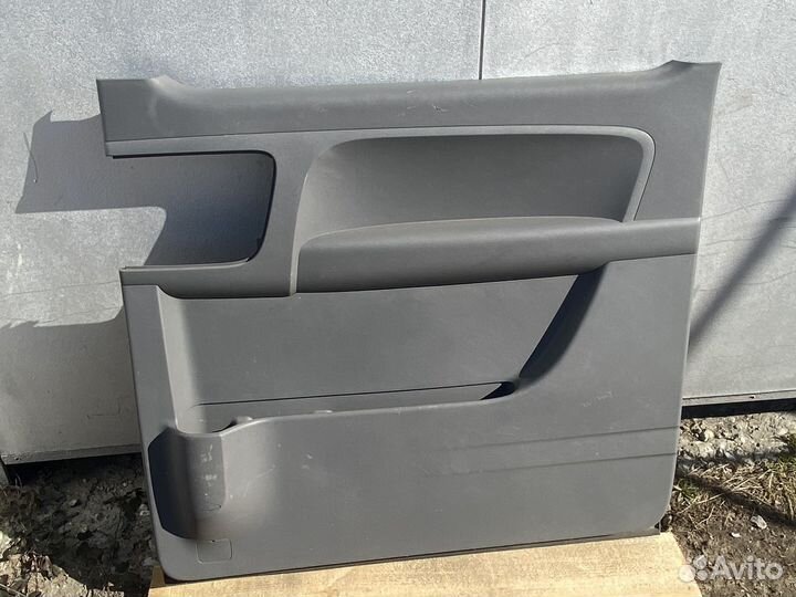 Обшивка задней двери Hyundai grand starex,H-1