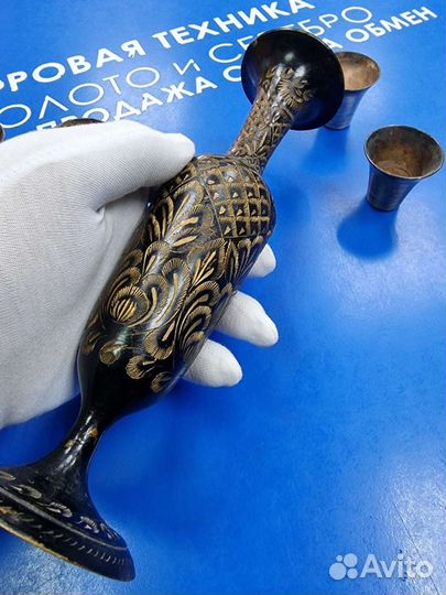 Стопки и кувшин