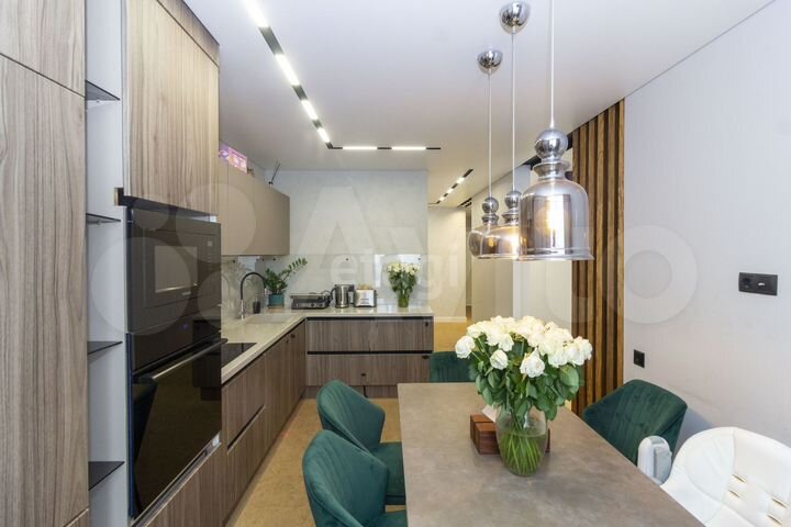 3-к. квартира, 83 м², 10/16 эт.