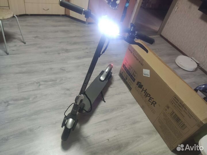 Электросамокат hiper Triumph X101