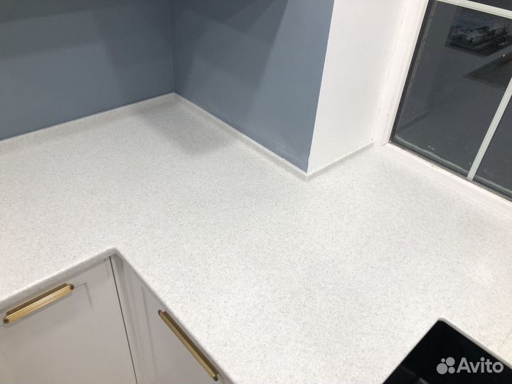 Кухонная столешница из искусственного камня