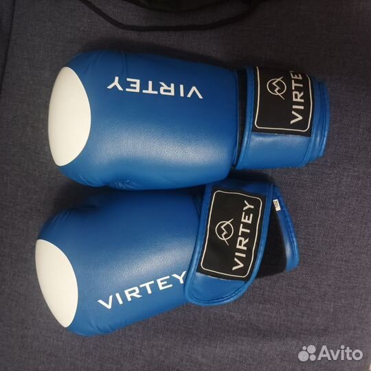 Боксерские перчатки детские 10 oz