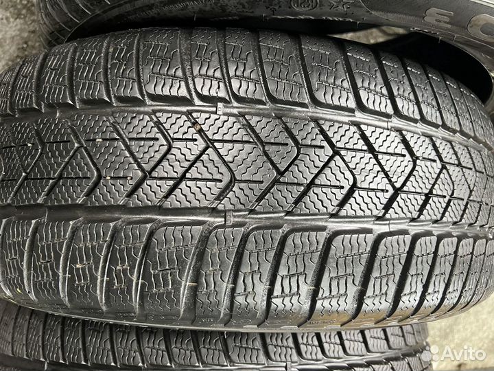 Pirelli Winter Sottozero 3 245/45 R18