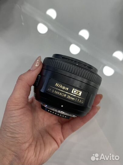 Nikon D5100. И два объектива: 35 mm 1,8 и 18-55mm