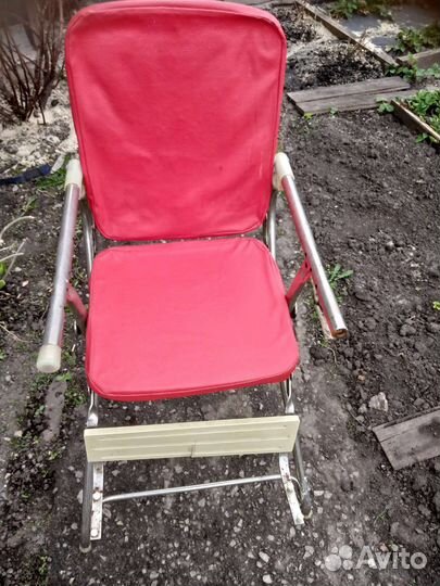 Детский стульчик для кормления