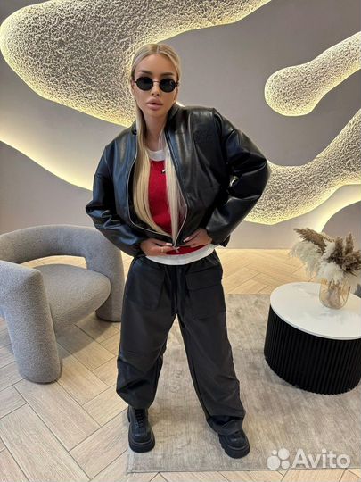 Бомбер женский