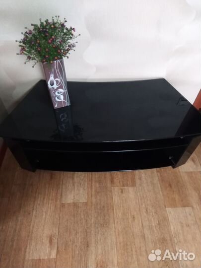 Стеклянная тумба под тв телевизор