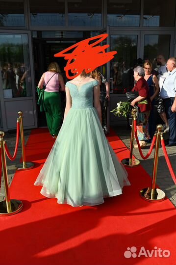 Вечернее платье