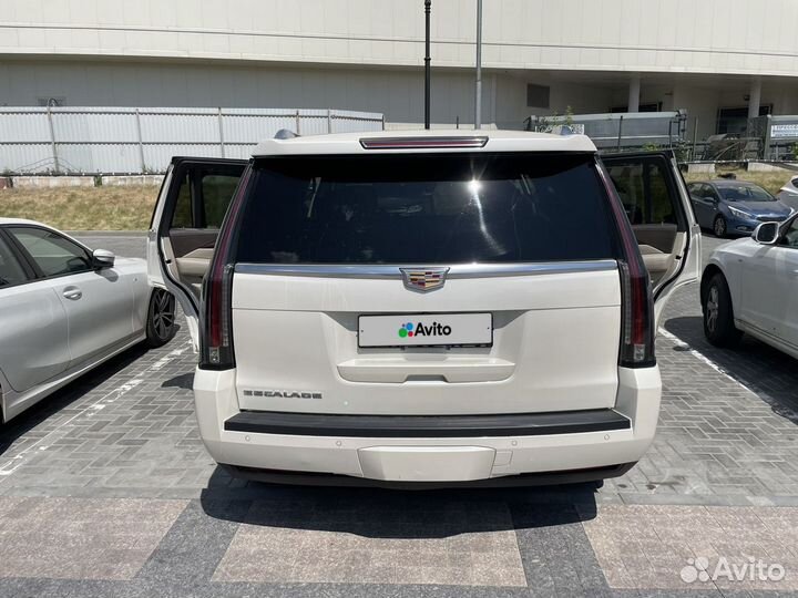 Cadillac Escalade AT, 2015, 148 000 км