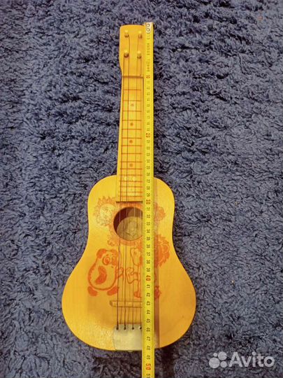 Гитара детская СССР с рисунком Винни пуха, львенка