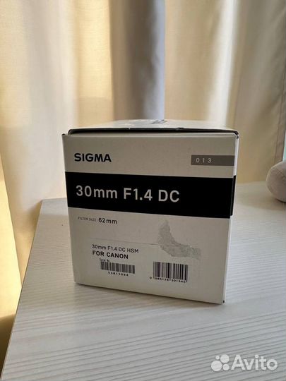 Sigma 30mm f/1.4 DC FOR Canon