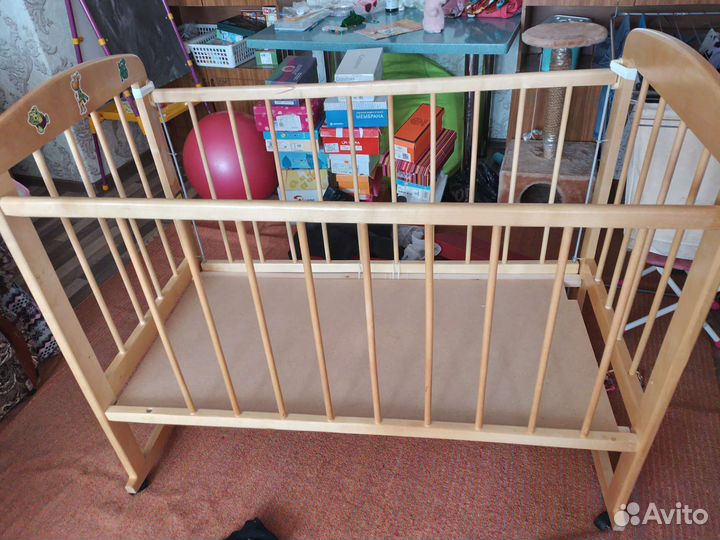 Детская кроватка