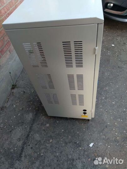 Стабилизатор напряжения 3 х фазный