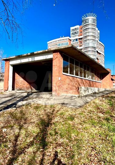 Машиноместо, > 30 м²