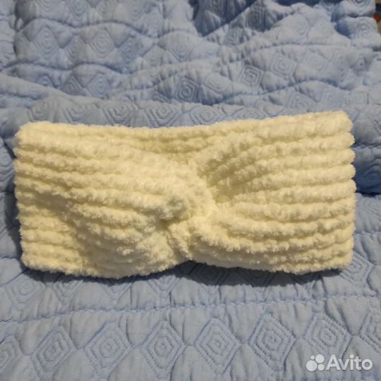 Повязка на голову вязаная