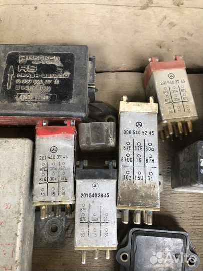 Блок управления двиг. реле Mercedes m102/103
