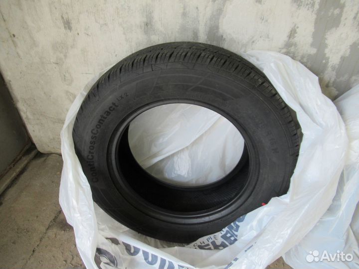 Continental ContiCrossContact LX2 215/65 R16 98H