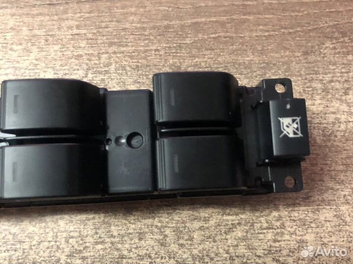 Кнопки стеклоподъемников Mazda 6 GH