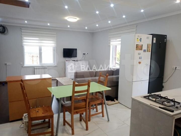 Дом 237 м² на участке 6 сот.