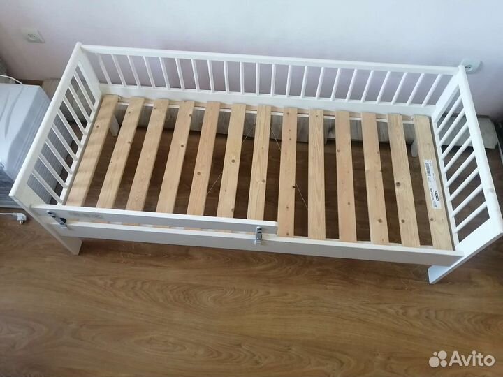 Детская кровать IKEA с матрасом