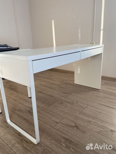 Письменный стол IKEA белый