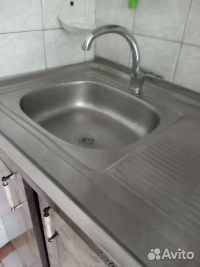 Мойка нержавейка и смесителем, без шкафчика