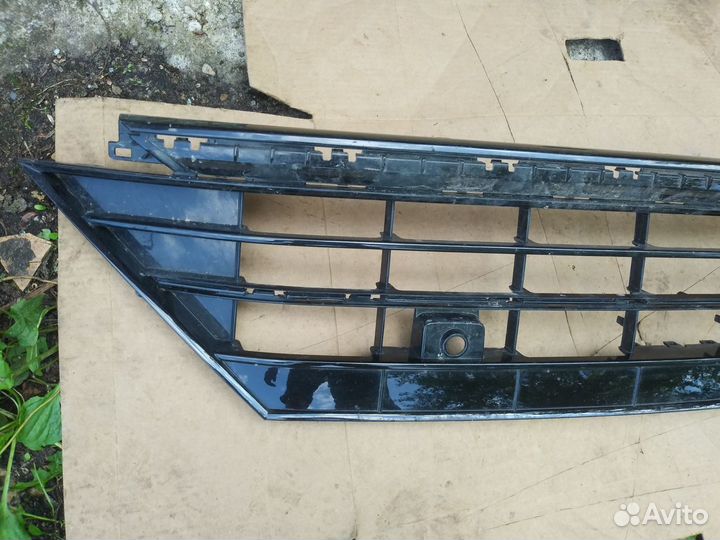 Решетка переднего бампера Volkswagen Tiguan 2