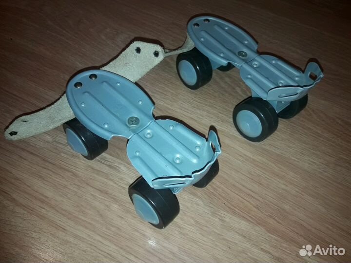 Роликовые коньки СССР(Четырёх колёсные)