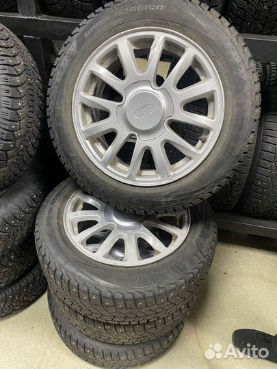 Viatti Brina Nordico V-522 185/60 R15 84T
