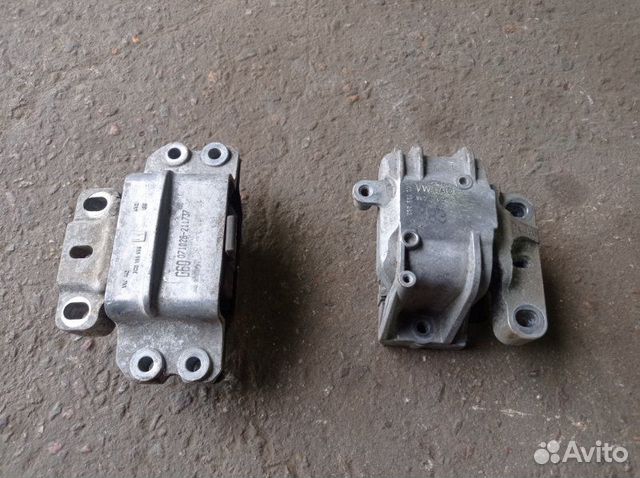 Подушка двс Volkswagen Passat B6 седан caxa 2008