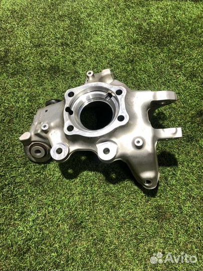 Кулак задний задний правый Bmw M5 Cs F90 S63B44