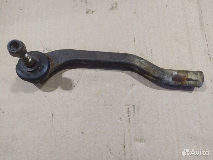 Наконечник рулевой наружный левый Nissan Terrano