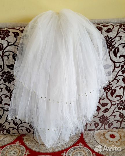 Свадебное платье 46 48 бу